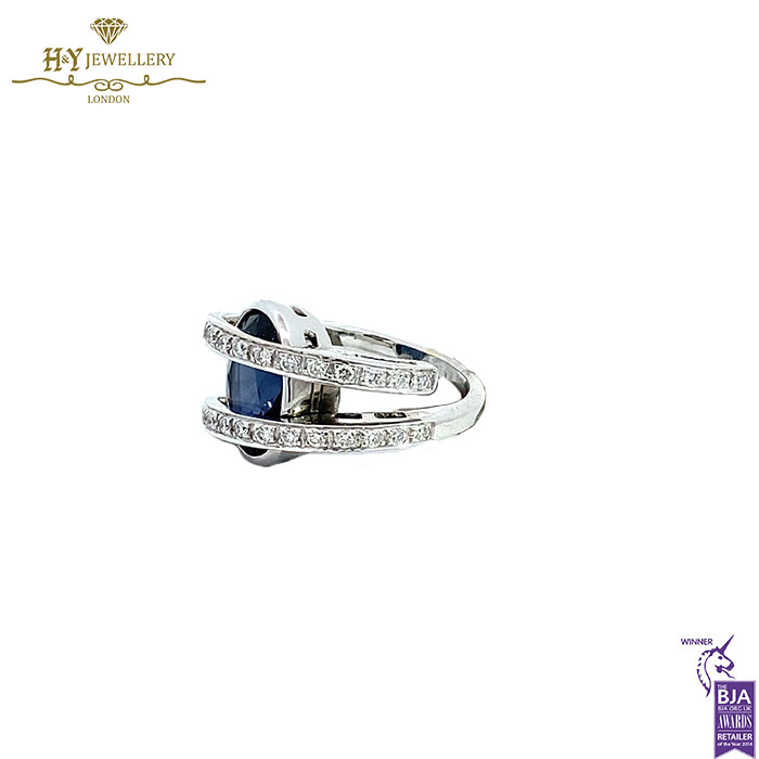 White Gold Oval Cut Sapphire & Brilliant with Baguette Cut Diamond Ring - 7.79ct-17773