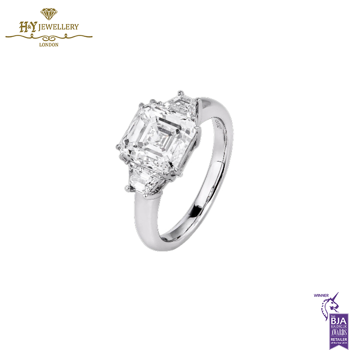 White Gold Asscher & Trapeze Cut Diamond Ring - 3.58ct-14026