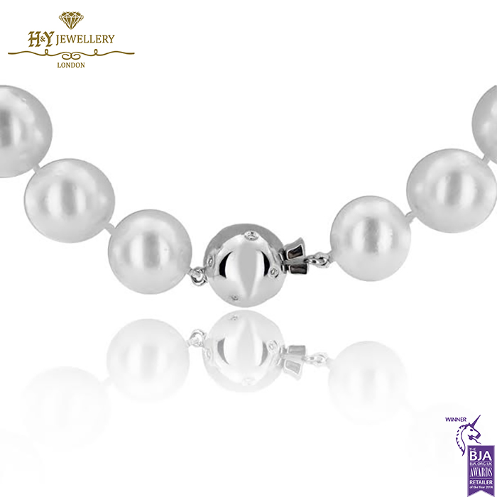 White Gold Pearl & Diamond Necklace - 0.18ct -15035