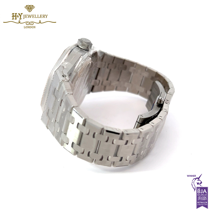 Audemars Piguet Royal Oak Stainless Steel with Factory Diamonds "50TH ANNIVERSARY " - ref 15551ST.ZZ.1356ST.02-15206