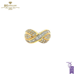 Yellow Gold Baguette & Brilliant Cut Diamond Ring - 0.86ct-0