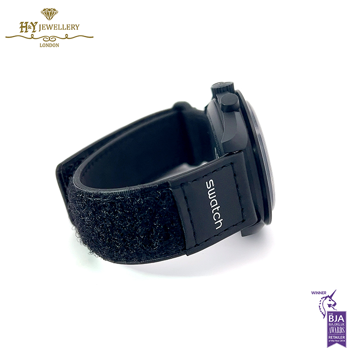 Swatch x Omega Bioceramic Moonswatch Mission to the Moon Phase New Moon "SNOOPY" - ref SO33B700-15118