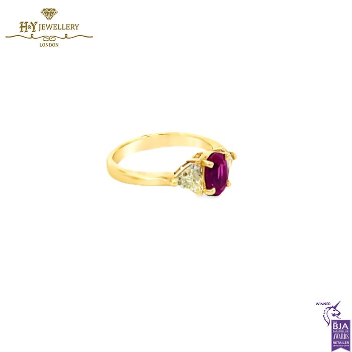 Yellow Gold Oval Mixed Cut Natural Sapphire & Trilliant Light Yellow Diamond Ring Cut - 1.10ct-14590