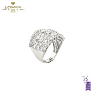 White Gold Round Brilliant Cut & Baguette Diamond Cut Ring - 4.60ct-16418
