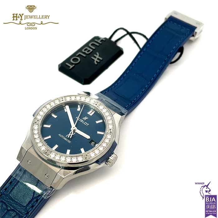 Hublot Classic Fusion Titanium Blue Diamonds - ref 565.NX.7170.LR.1204-17325
