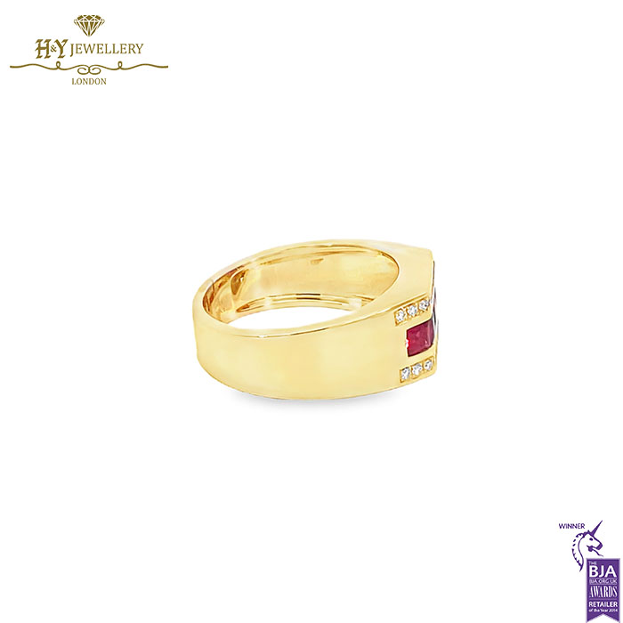 Men’s Yellow Gold Block Design Ring with Diamond & Princess-Cut Ruby - 1.40ct-18134